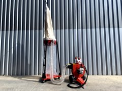 Aspirateur et collecteur à sciure